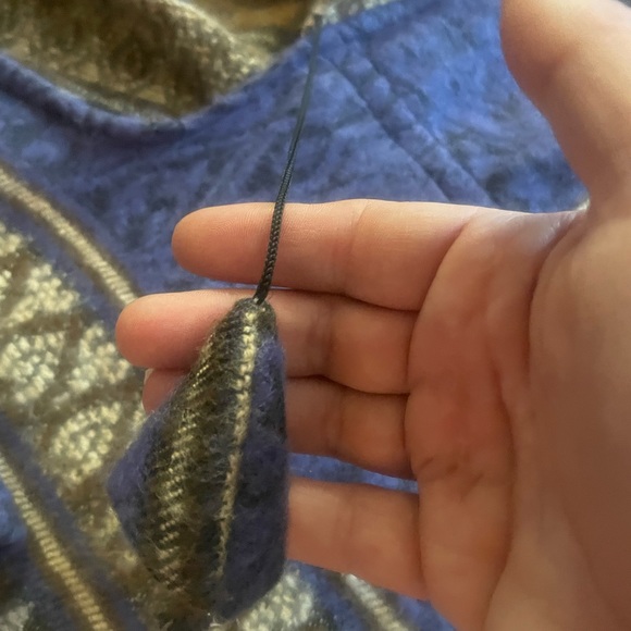 Boutique Shop Poncho - Picture 4 of 7